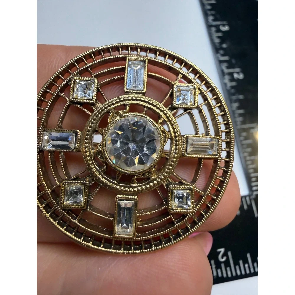 Gold Tone Round Crystal Rhinestone Openwork Geometric Brooch Pin